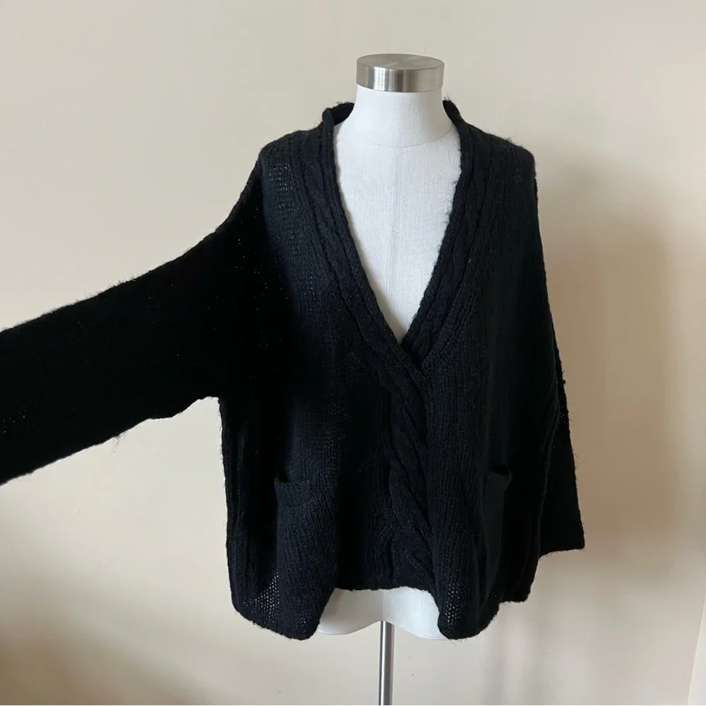 BCBGMaxazria oversized solid black wool blend v neck sweater 483